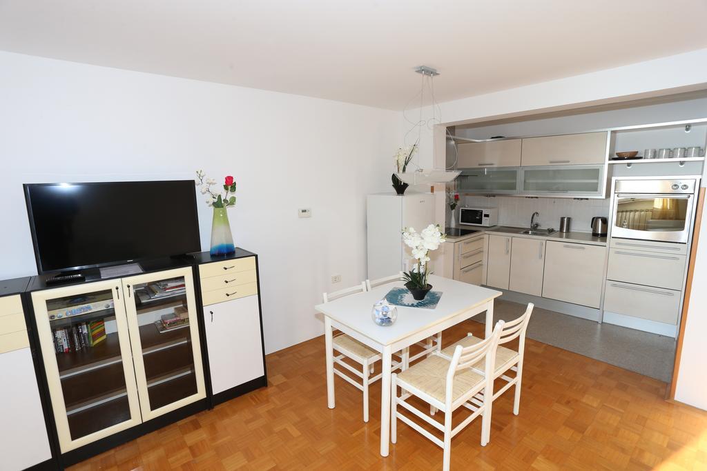 Apartment Allure